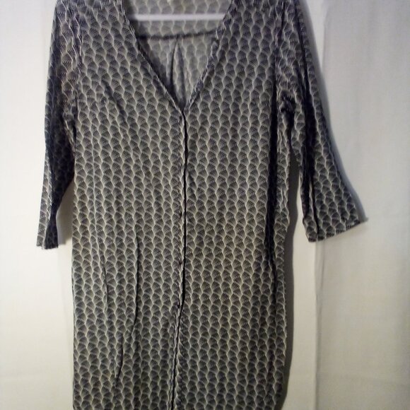 H & M Tunic Top Women M 3/4 Sleeve Button Up Pattern Black White - Picture 3 of 16